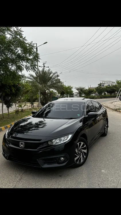 Honda Civic 2017 for Sale in Multan Image-1