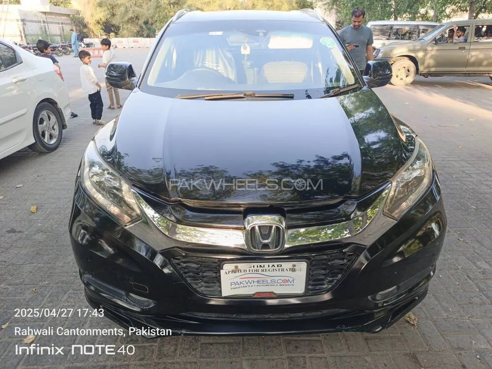 Honda Vezel 2015 for Sale in Gujranwala Image-1
