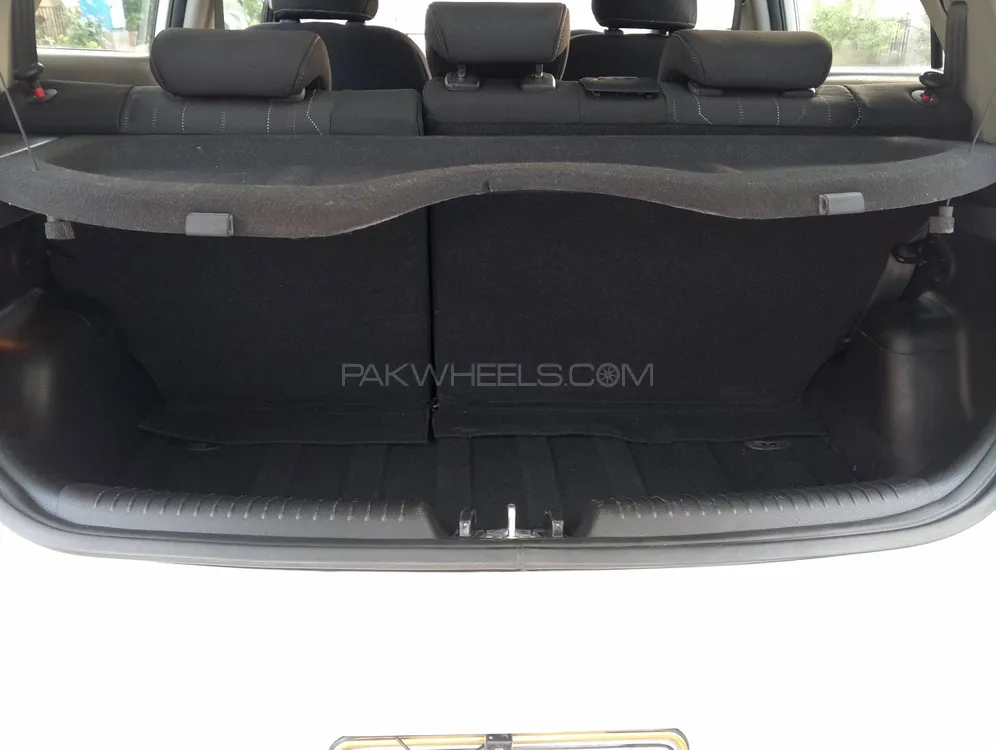 KIA Picanto 2021 for Sale in Lahore KIA Picanto 2021 for Sale in Lahore Image-12