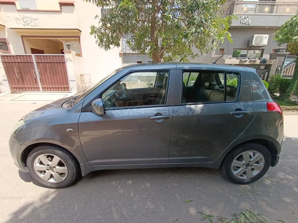 سوزوکی سوئفٹ 2011 for Sale in گجرانوالہ Image-1