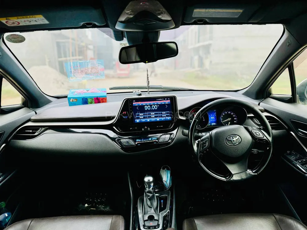 Toyota C-HR 2017 for Sale in Faisalabad Image-1
