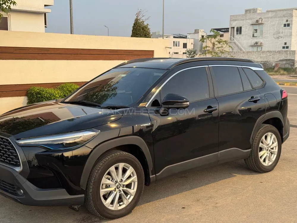 Toyota Corolla Cross 2024 for Sale in Multan Toyota Corolla Cross 2024 for Sale in Multan Image-11