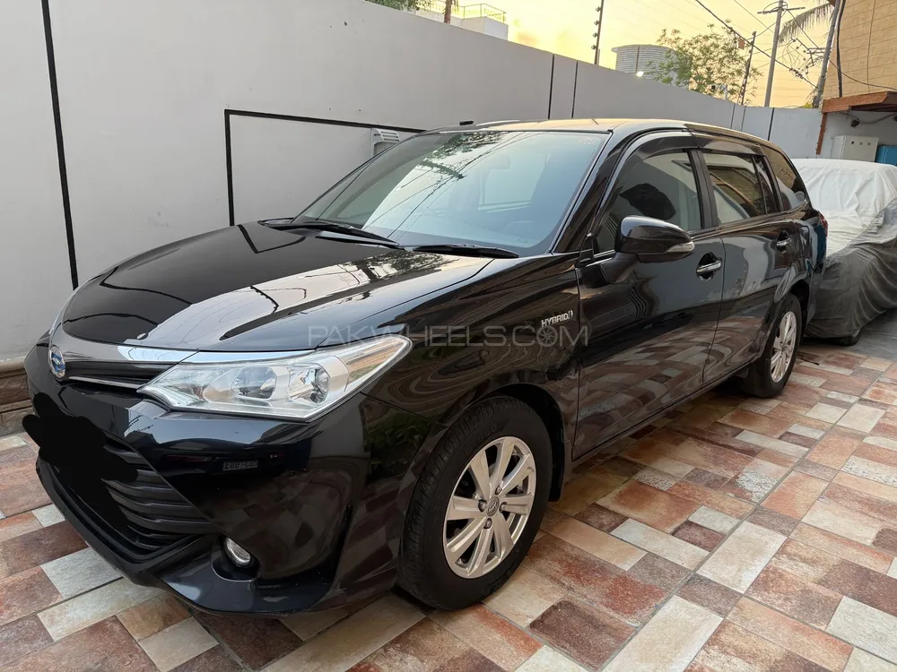Toyota Corolla Fielder 2016 for Sale in Karachi Image-1