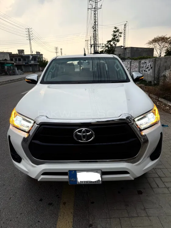 Toyota Hilux 2023 for Sale in Haripur Image-1
