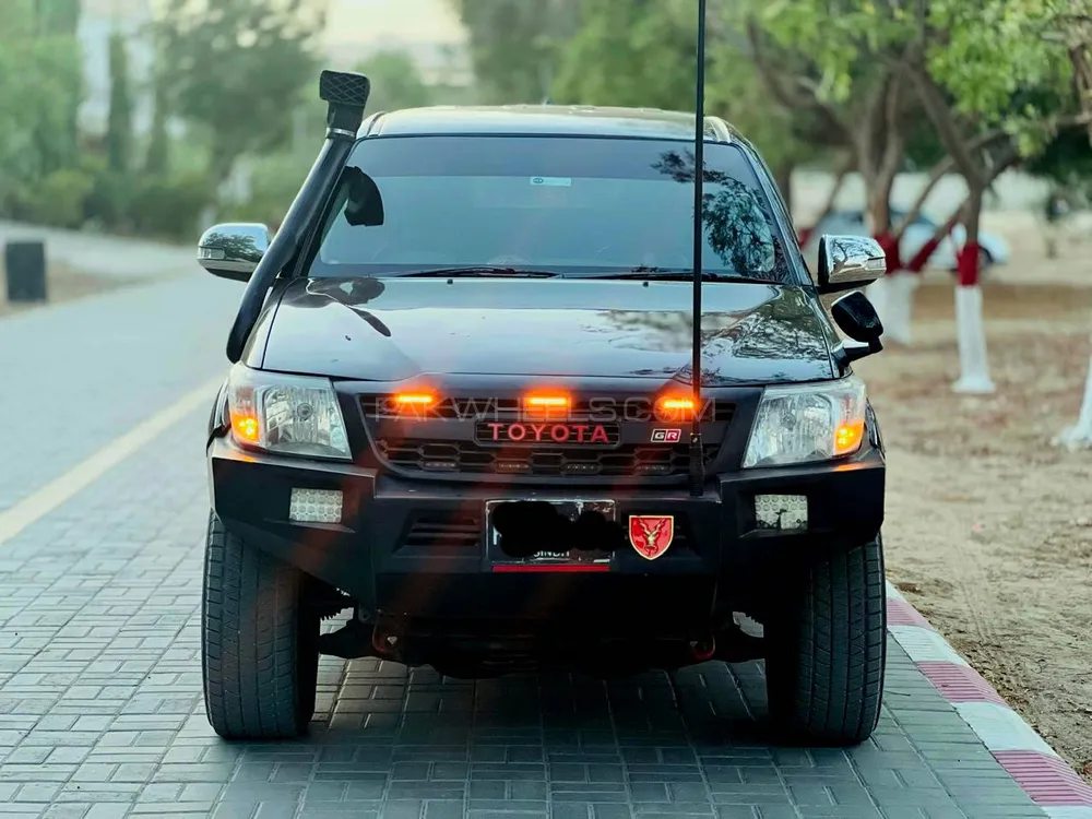 Toyota Hilux 2012 for Sale in Karachi Image-1