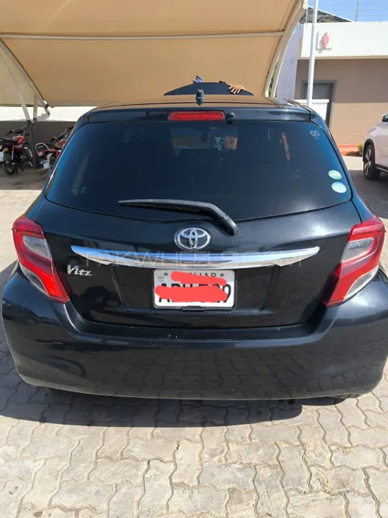 Toyota Vitz 2016 for Sale in Multan Image-1