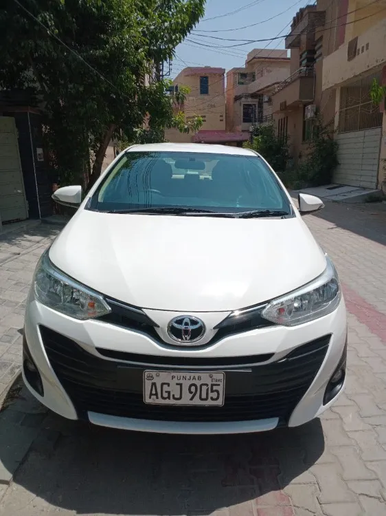 Toyota Yaris Sedan 2021 for Sale in Lahore Image-1