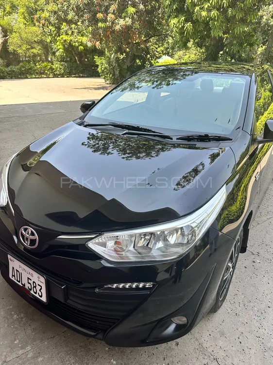 Toyota Yaris Sedan 2021 for Sale in Lahore Image-1