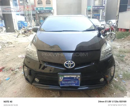 Slide toyota prius g touring selection leather package 1 8 2012 120783770
