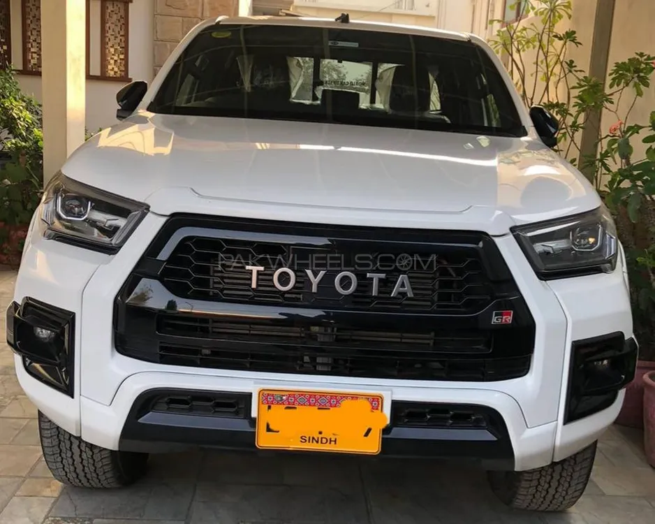 Toyota Hilux 2023 for Sale in Karachi Image-1