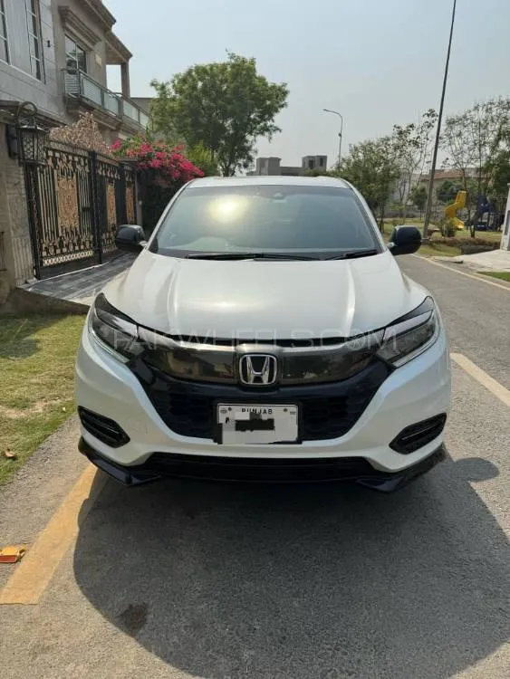 Honda Vezel 2018 for Sale in Lahore Image-1