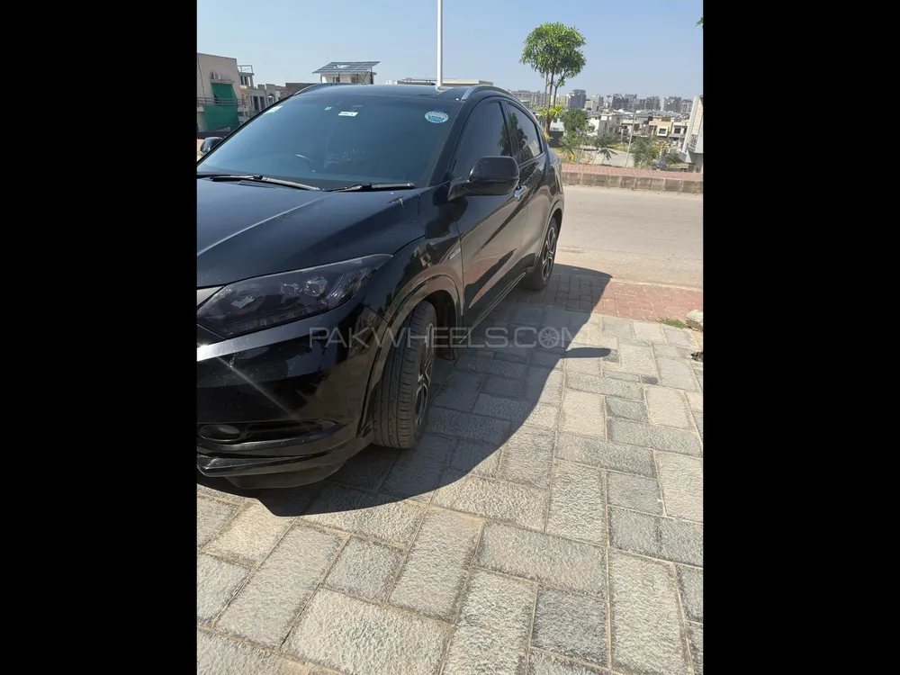 Honda Vezel 2014 for Sale in Islamabad Image-1