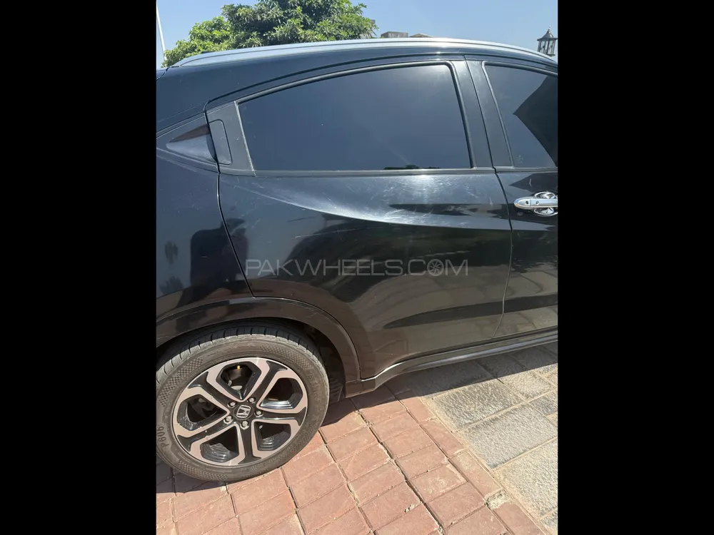Honda Vezel 2014 for Sale in Islamabad Honda Vezel 2014 for Sale in Islamabad Image-9