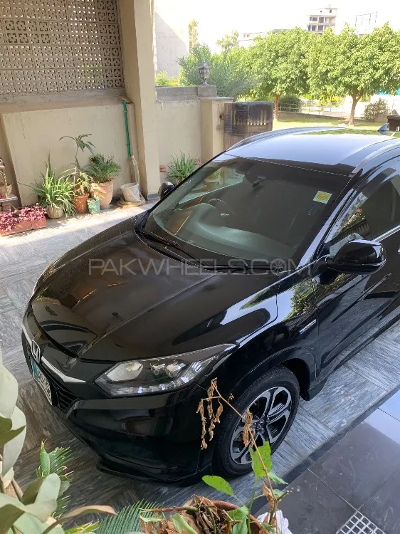 Honda Vezel 2016 for Sale in Islamabad Image-1