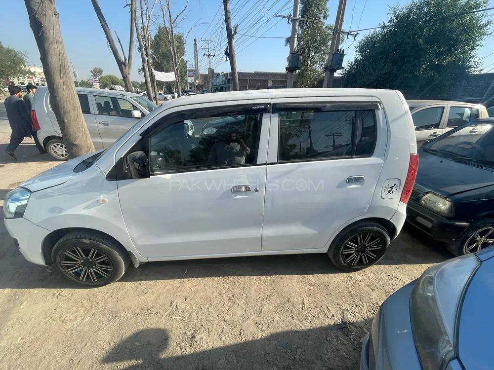 Suzuki Wagon R 2018 for Sale in Rahwali Image-1