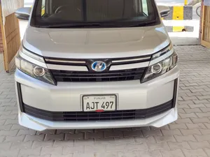 Toyota Voxy Hybrid X 2016 for Sale