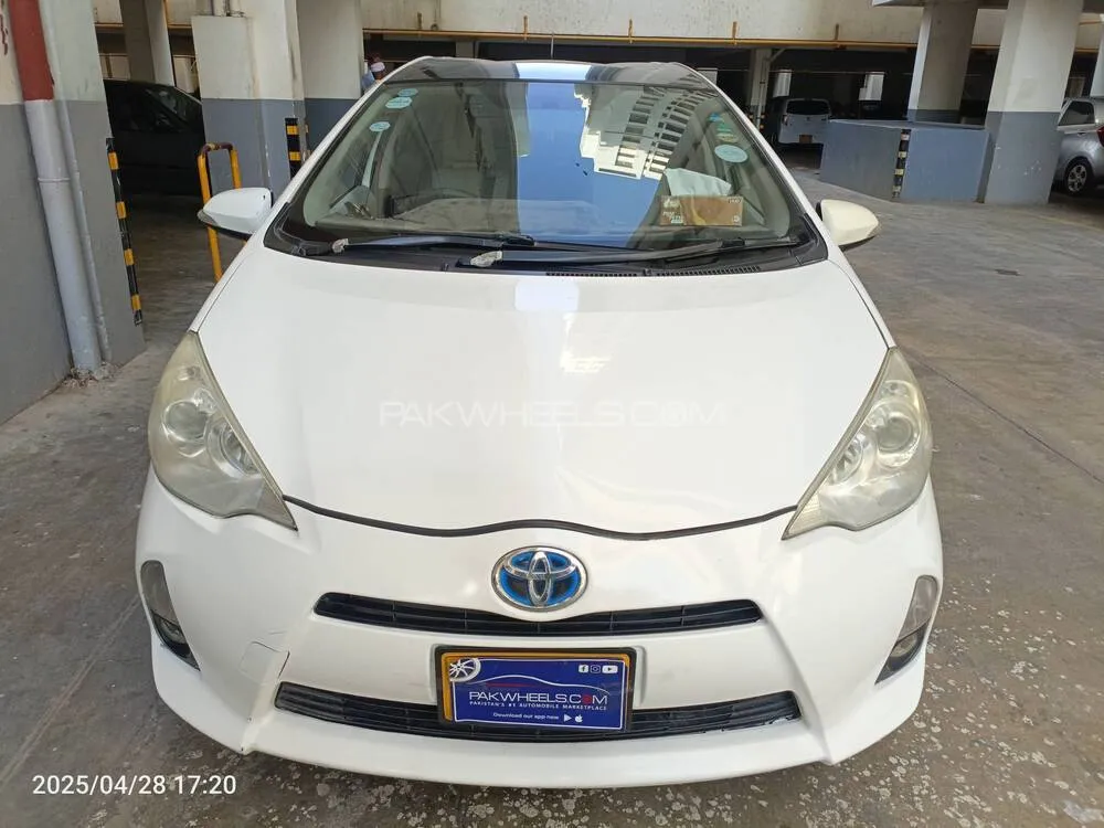 Toyota Aqua 2013 for Sale in Karachi Image-1