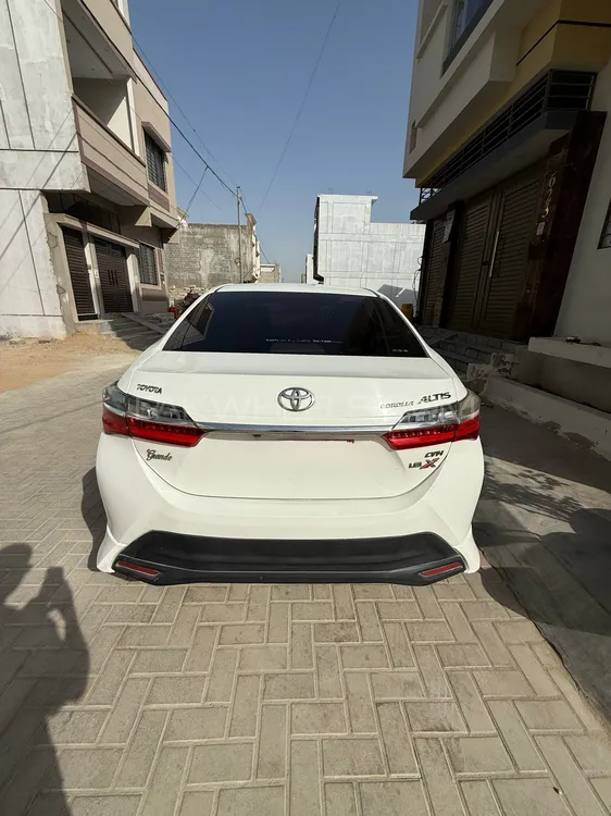 Toyota Corolla 2018 for Sale in Karachi Image-1