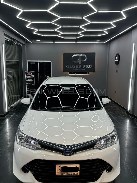 Toyota Corolla Axio 2015 for Sale in Peshawar Image-1