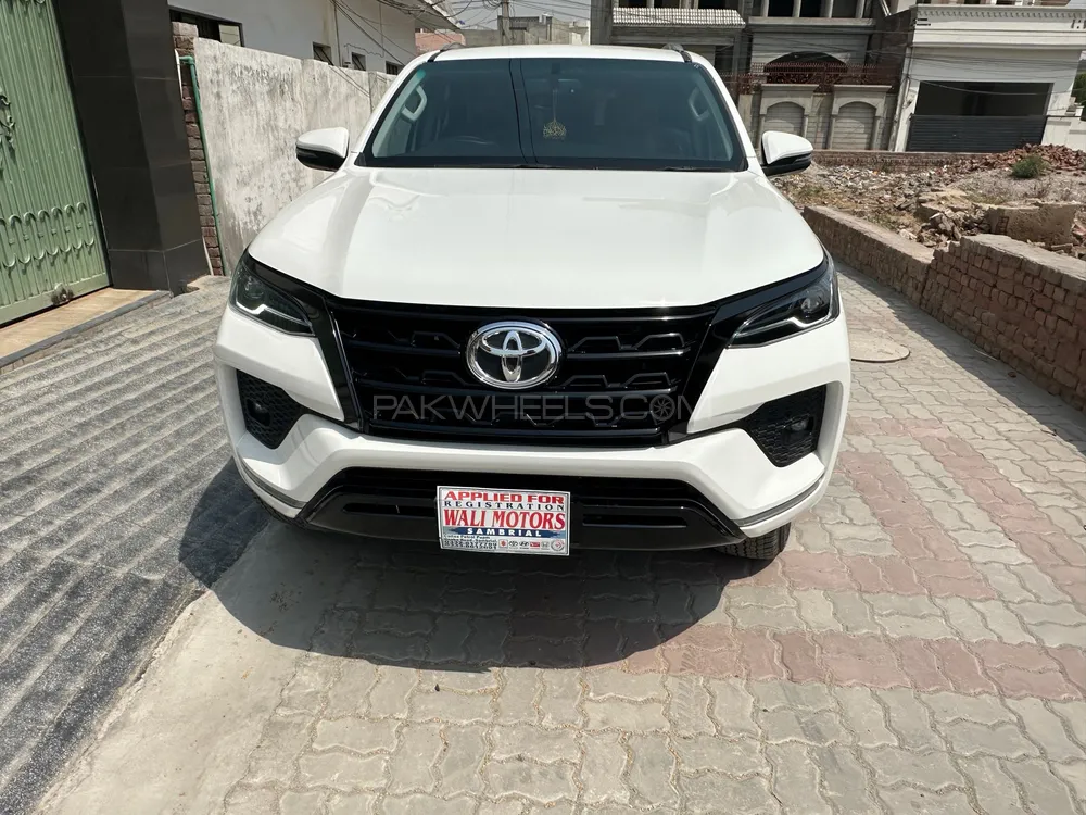 Toyota Fortuner 2024 for Sale in Sialkot Image-1