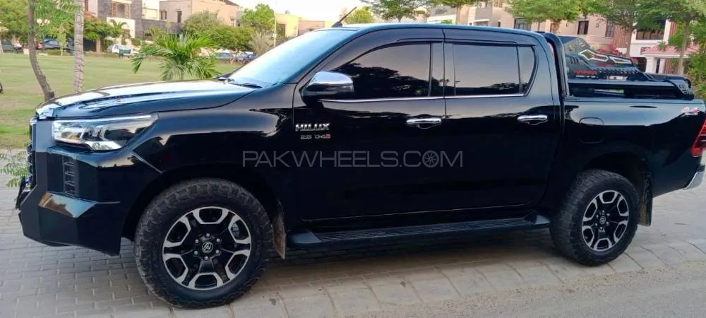 Toyota Hilux 2021 for Sale in Karachi Image-1
