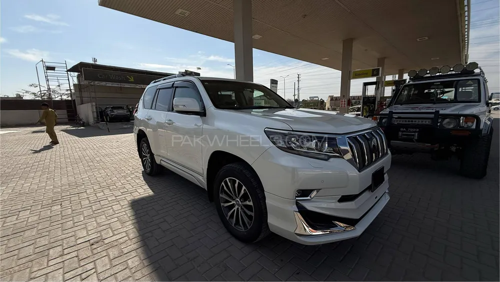 Toyota Prado 2020 for Sale in Peshawar Image-1