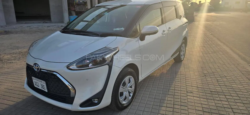 Toyota Sienta 2020 for Sale in Gujranwala Image-1