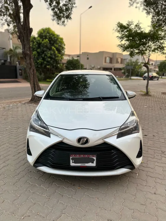 Toyota Vitz 2017 for Sale in Lahore Image-1