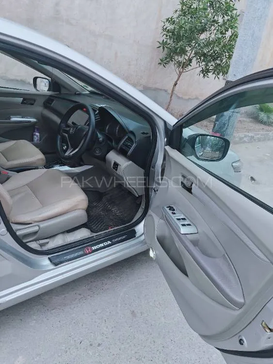 Honda City 2013 for Sale in Sheikhupura Image-1