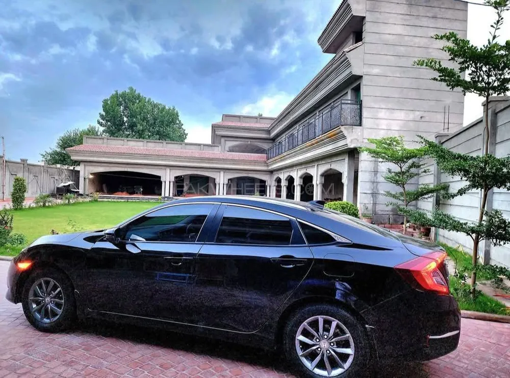 Honda Civic 2021 for Sale in Peshawar Image-1