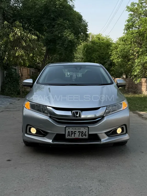 Honda Grace Hybrid 2016 for Sale in Lahore Image-1