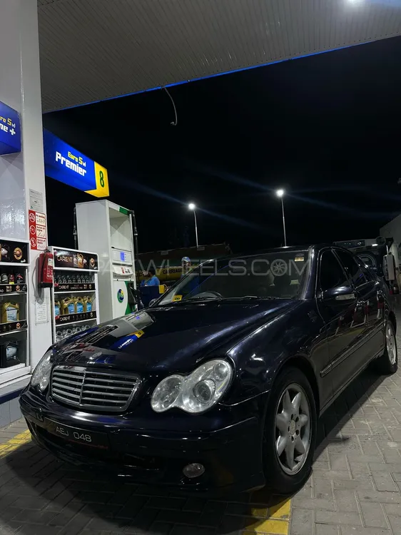 Mercedes Benz C Class 2001 for Sale in Lahore Image-1