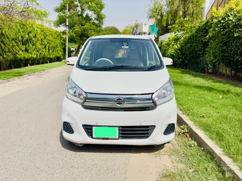 نسان ڈیز 2018 for Sale in لاہور Image-1
