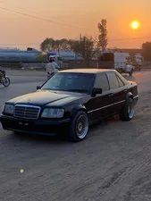 Mercedes Benz E Class E200 1983 for Sale