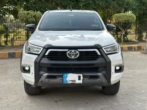 Toyota Hilux Revo V Automatic 2.8 2021 for Sale