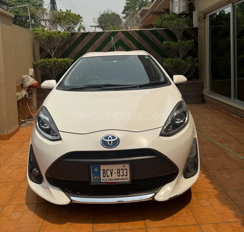 Toyota Aqua 2020 for Sale in Lahore Image-1
