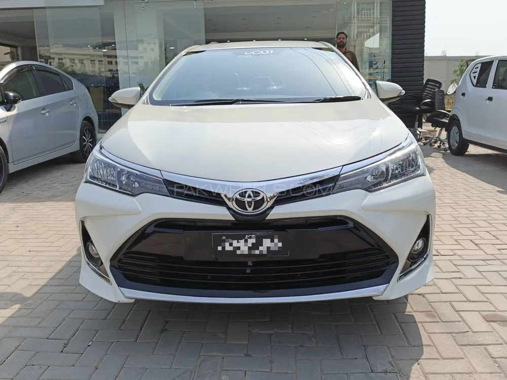 Toyota Corolla 2019 for Sale in Islamabad Image-1