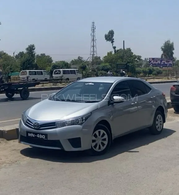 Toyota Corolla 2015 for Sale in Islamabad Image-1