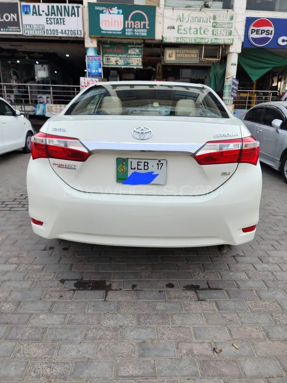 Toyota Corolla 2016 for Sale in Lahore Image-1