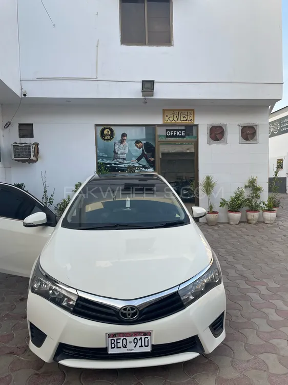Toyota Corolla 2015 for Sale in Karachi Image-1