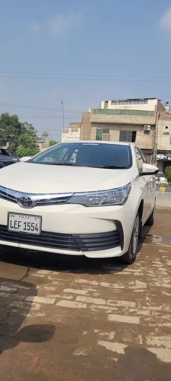 Toyota Corolla 2015 for Sale in Vehari Image-1