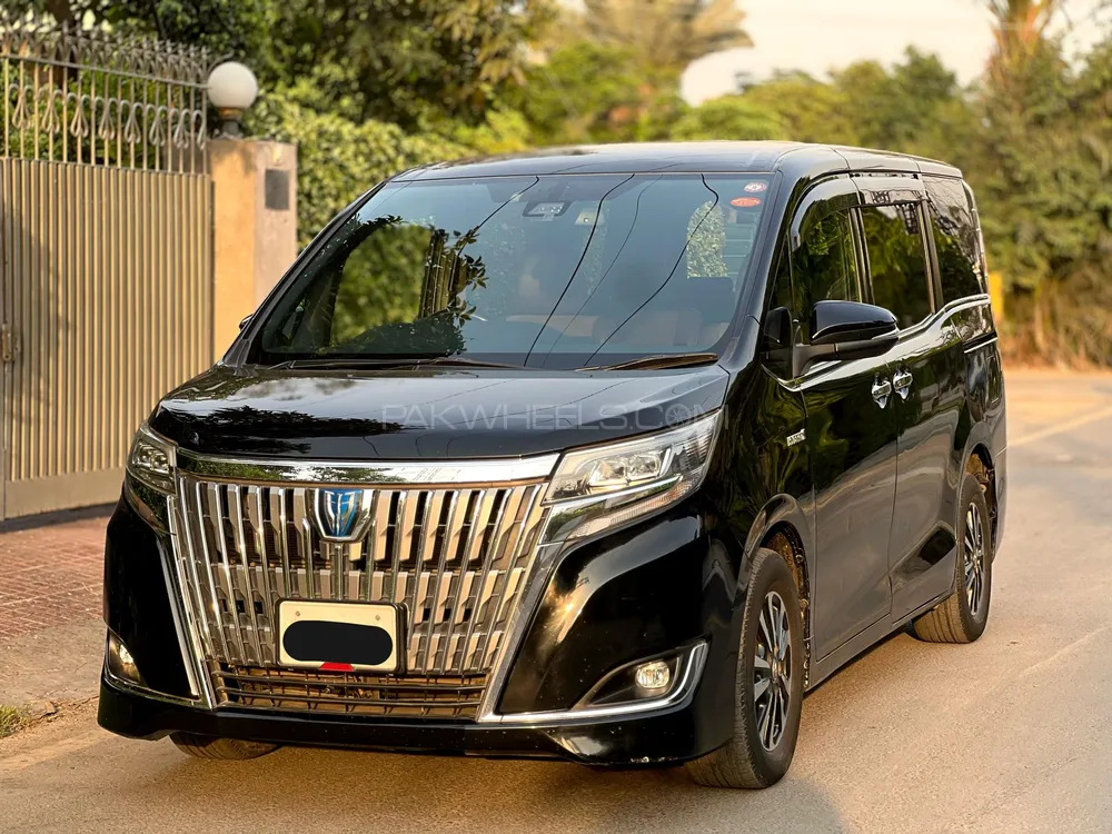 Toyota Esquire 2017 for Sale in Lahore Image-1