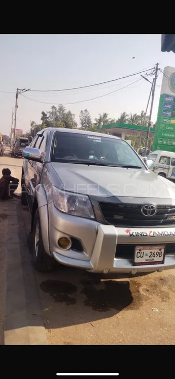 Toyota Hilux 2013 for Sale in Karachi Image-1
