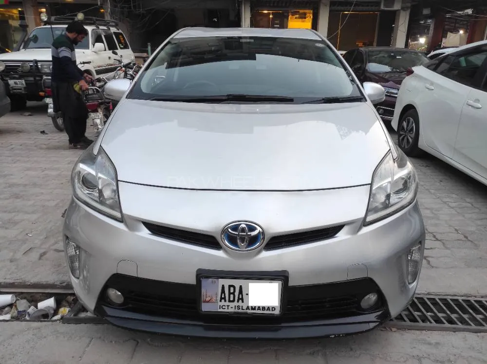 Toyota Prius 2013 for Sale in Islamabad Image-1