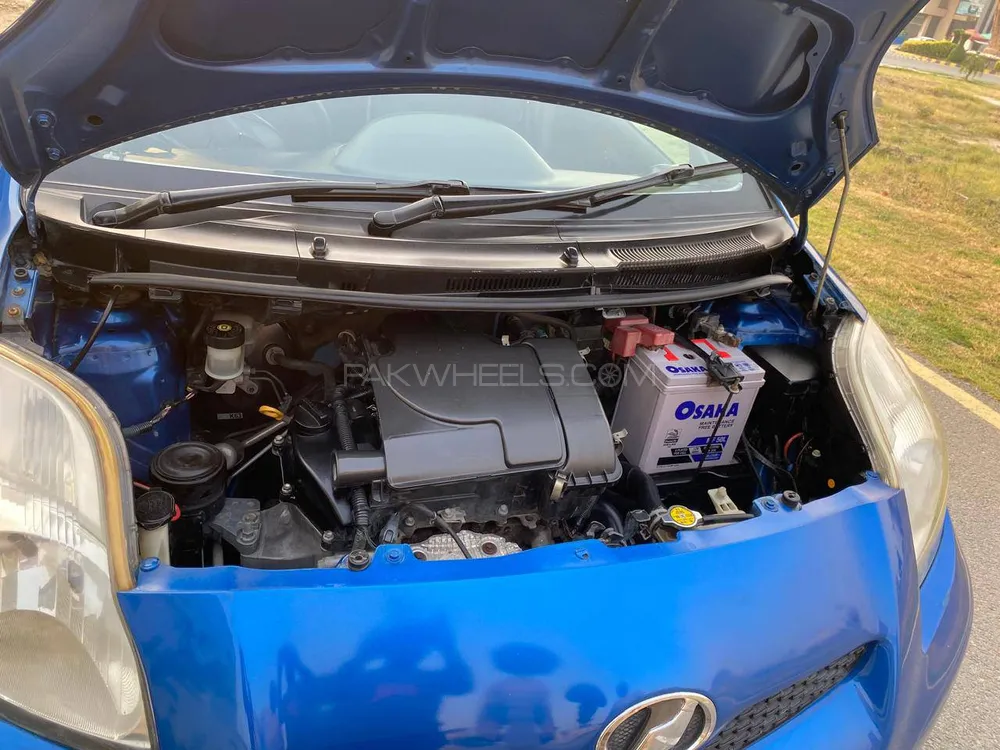 Toyota Vitz 2010 for Sale in Hafizabad Image-1