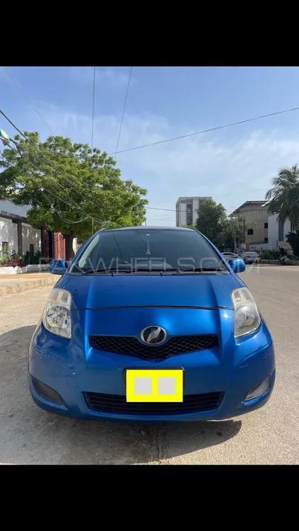 Toyota Vitz 2010 for Sale in Karachi Image-1