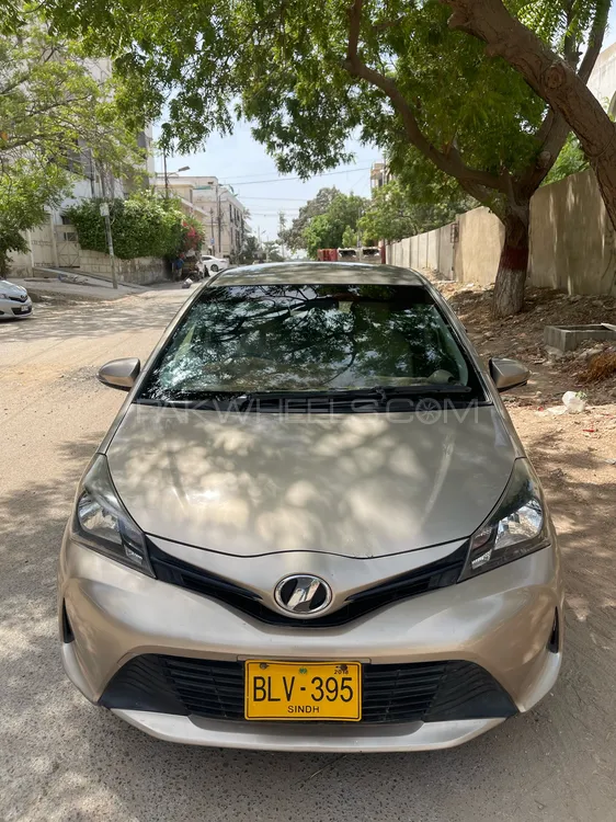 Toyota Vitz 2014 for Sale in Karachi Image-1