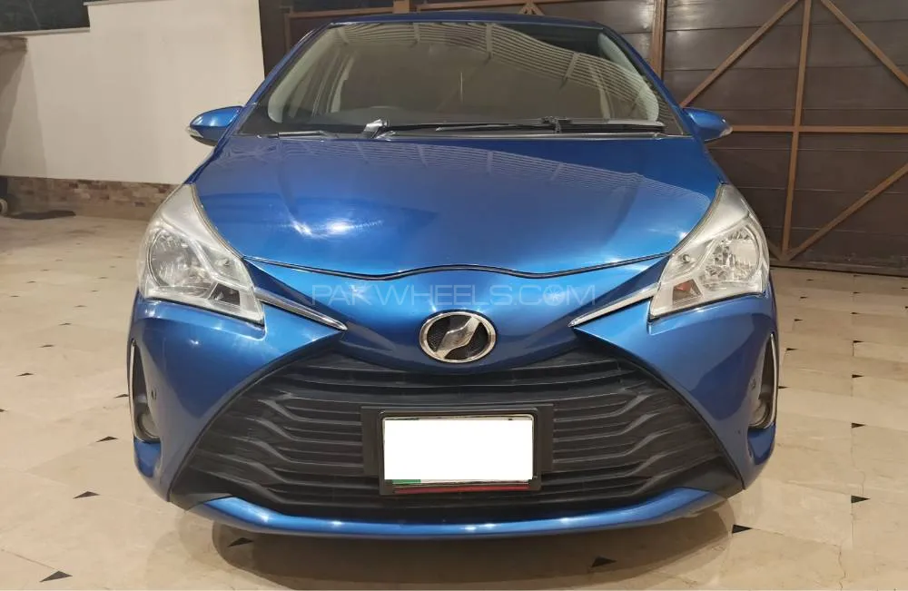 Toyota Vitz 2017 for Sale in Faisalabad Image-1