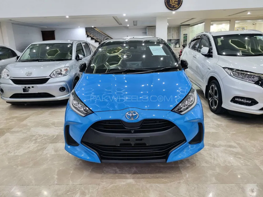 Toyota Yaris Hatchback 2020 for Sale in Multan Image-1