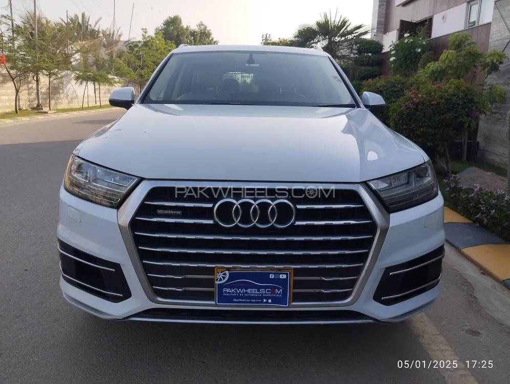 Audi Q7 2017 for Sale in Karachi Image-1